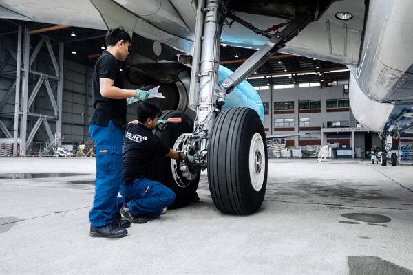 Line maintenance specialist
