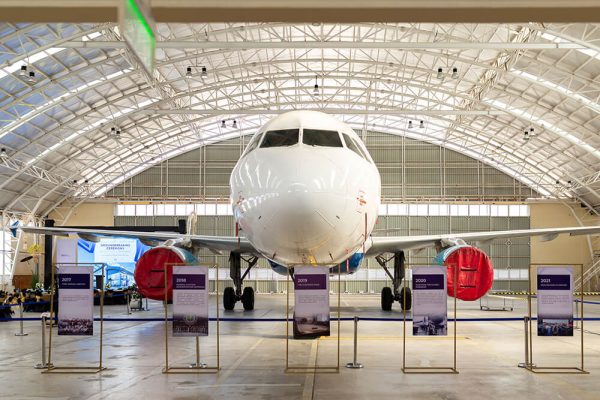 Aircraft line and base maintenance hangar