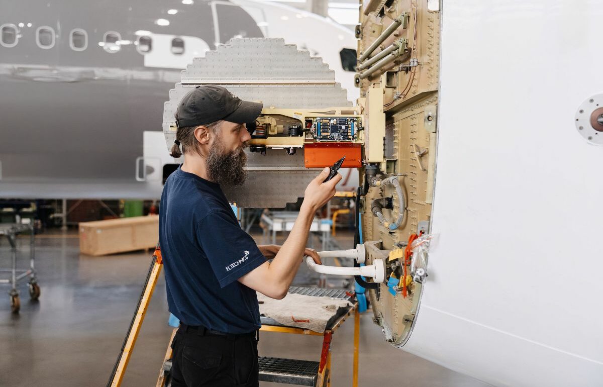 Avionics-the-invisible-brain-system-in-the-sky-FL-Technics